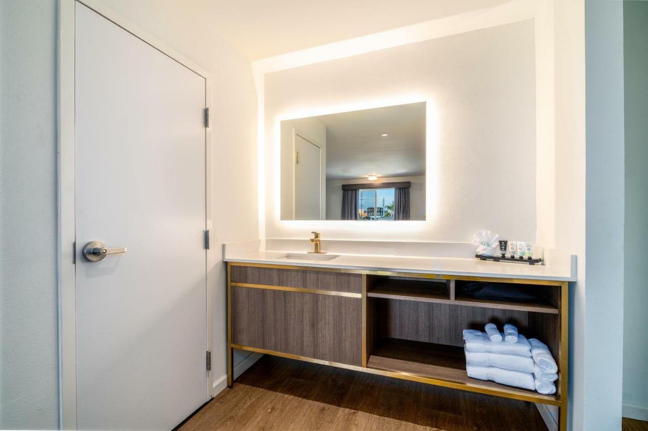 Trend Hotel At Lax Airport Lennox Room photo